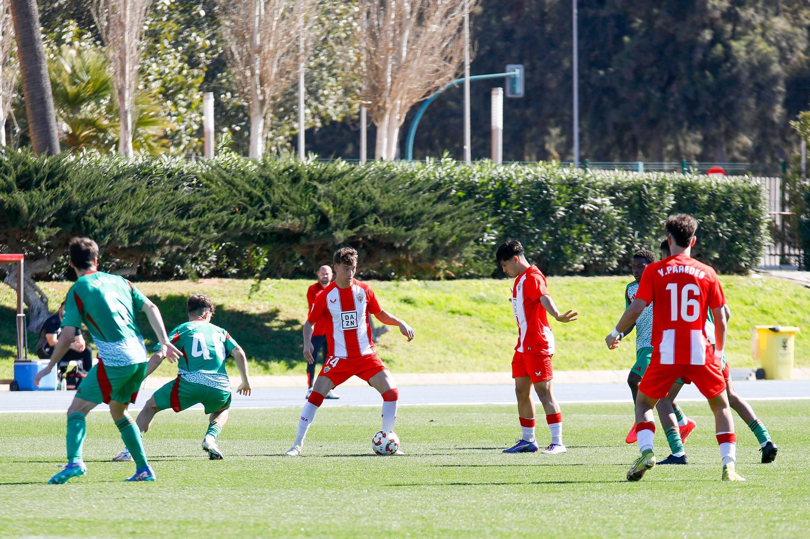 Las imágenes de Segunda RFEF entre Almeria B y recreativo de Granada