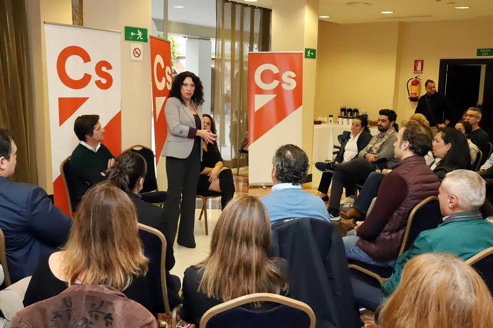 La consejera Rocío Ruiz durante su intervención en el foro que organiza el grupo municipal de Ciudadanos de la capital onubense.