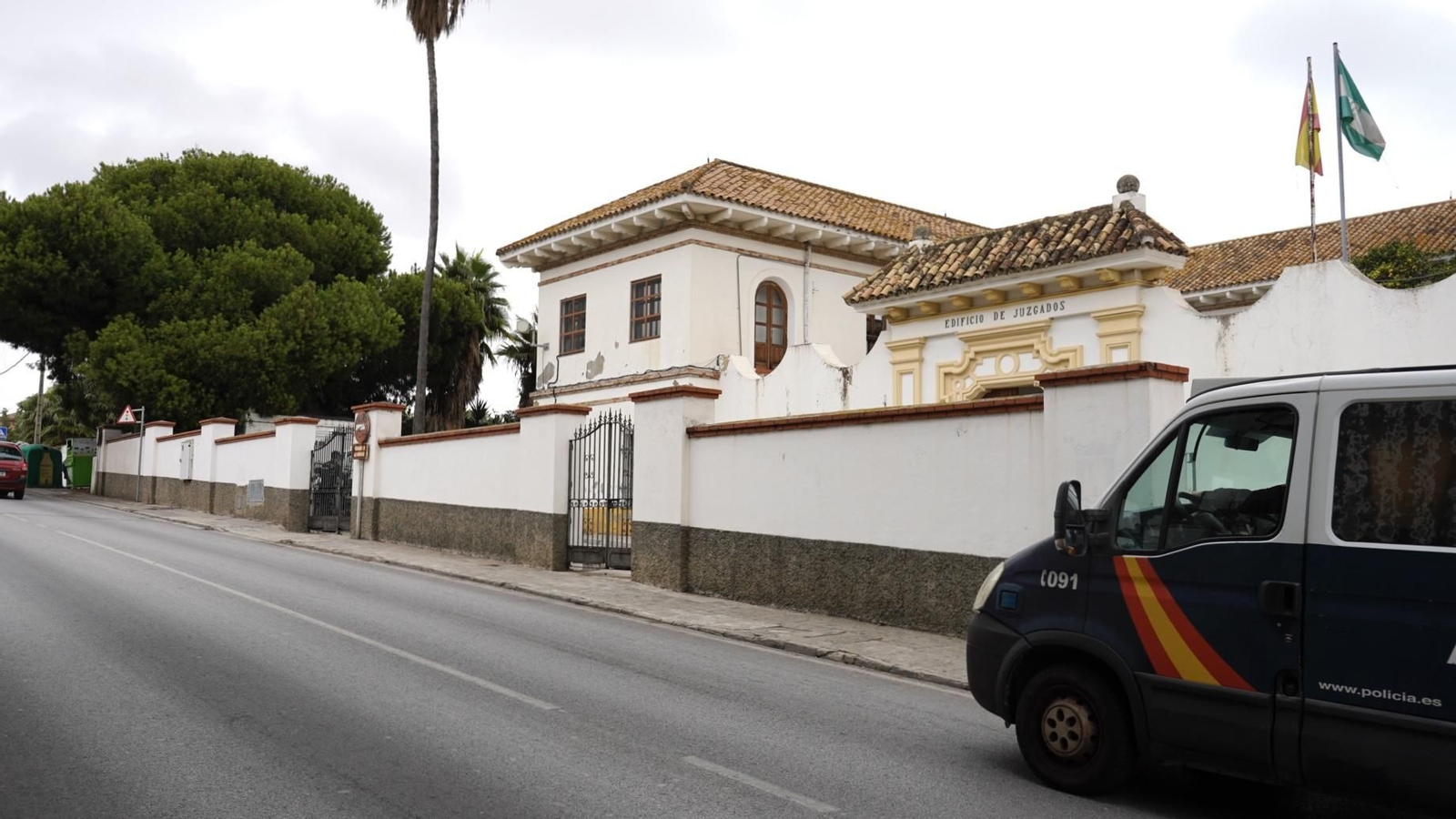 Fotos de los desperfectos del palacio de Marzales en Algeciras