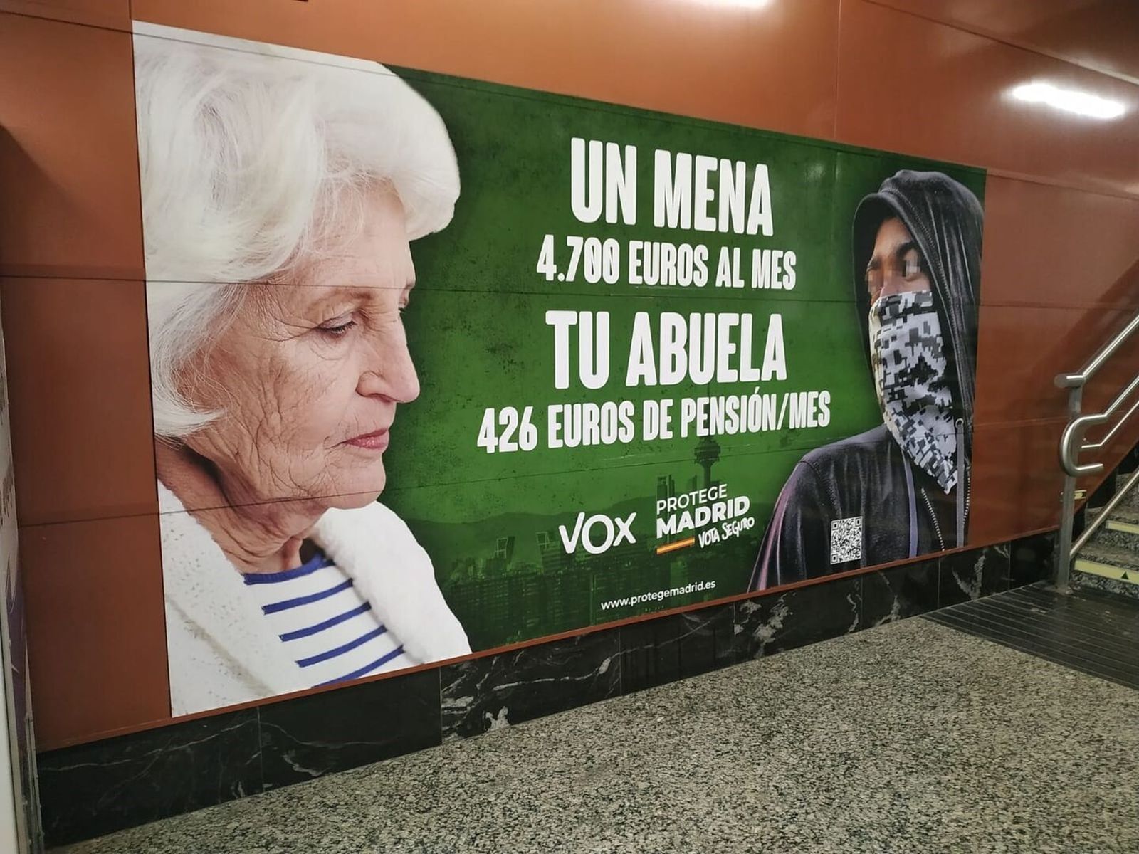 El cartel de Vox contra los Menas