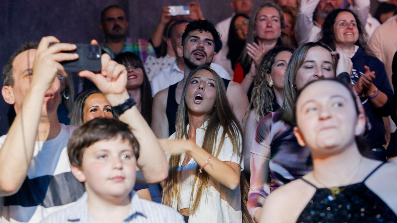 Fotos del concierto de Malú en La Línea