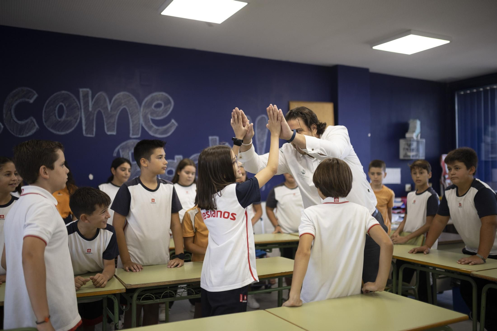 Imágenes del desayuno en el colegio Salesianos en el marco del proyecto de la Fundación Prenauta por el chef  Xanty Elías