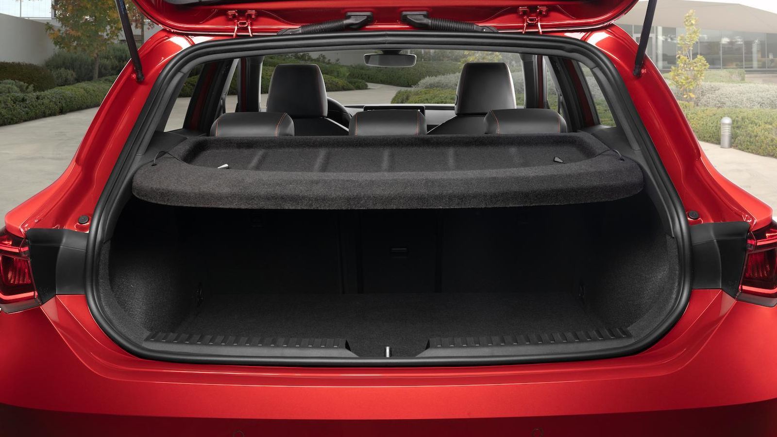 Algunos de los elementos de estas versiones reducen la capacidad del maletero en las dos carrocerías.