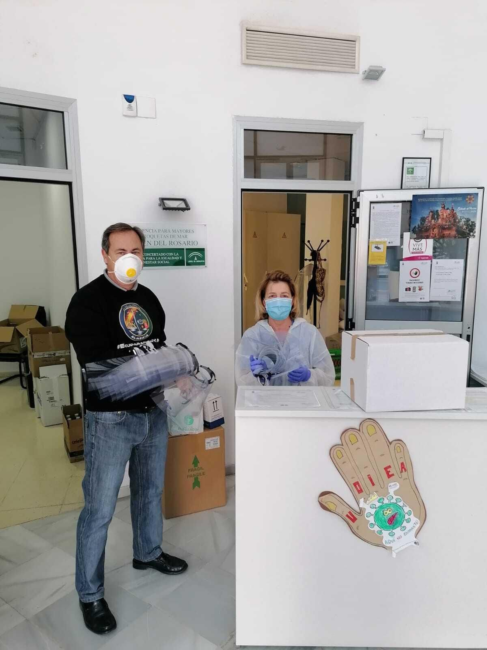 Solidaridad policial frente al virus