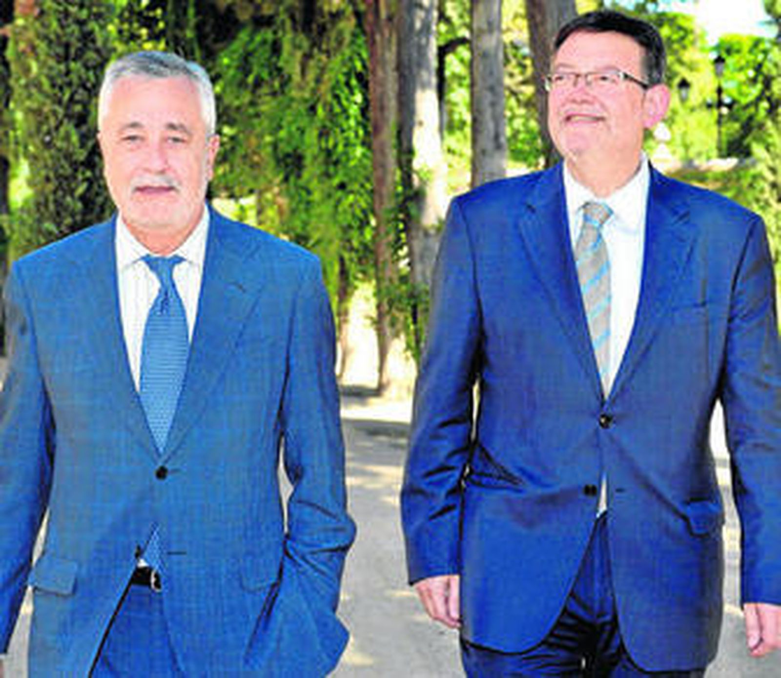 José Antonio Griñán y Ximo Puig, líder de los socialistas valencianos, en Sevilla en octubre pasado.