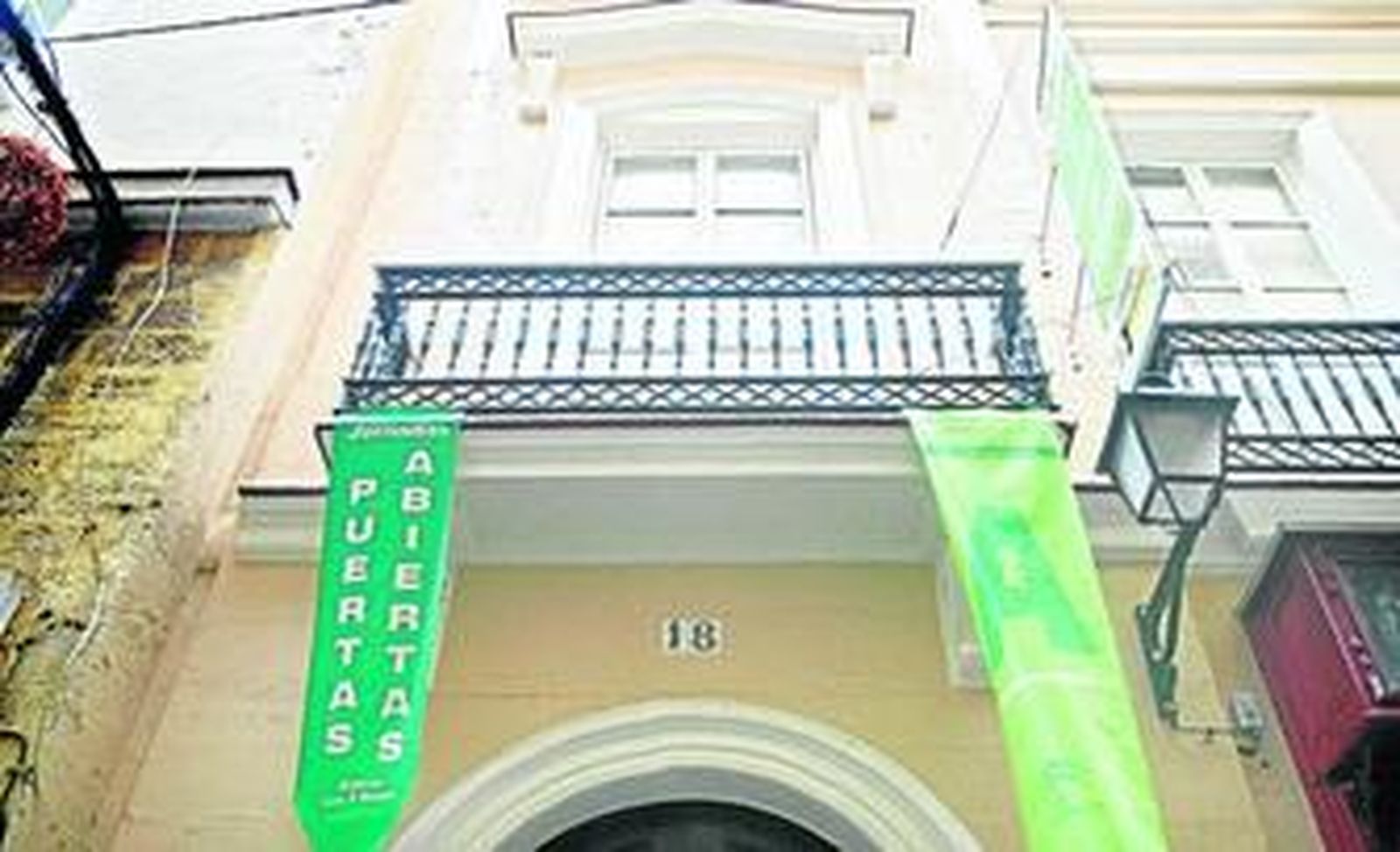 Una vivienda en venta en la calle San Pedro de la capital gaditana.