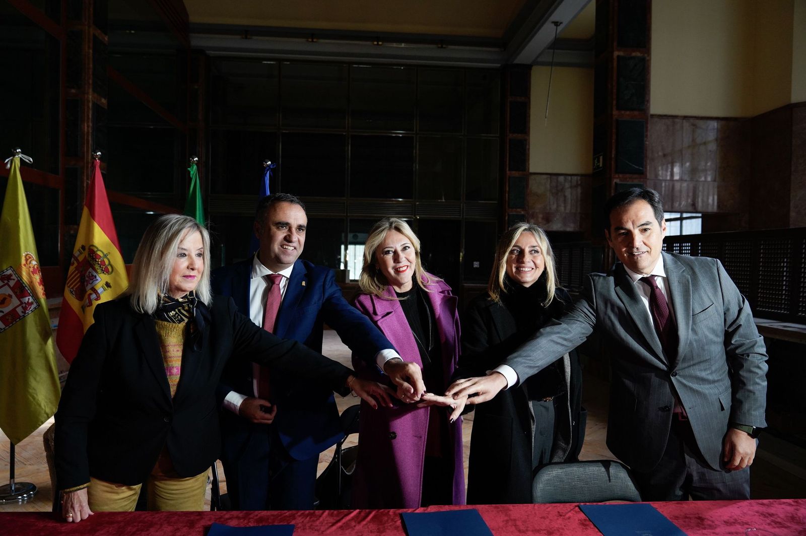 Imagen del acto de traspaso de poderes celebrado este lunes en el propio Banco de España