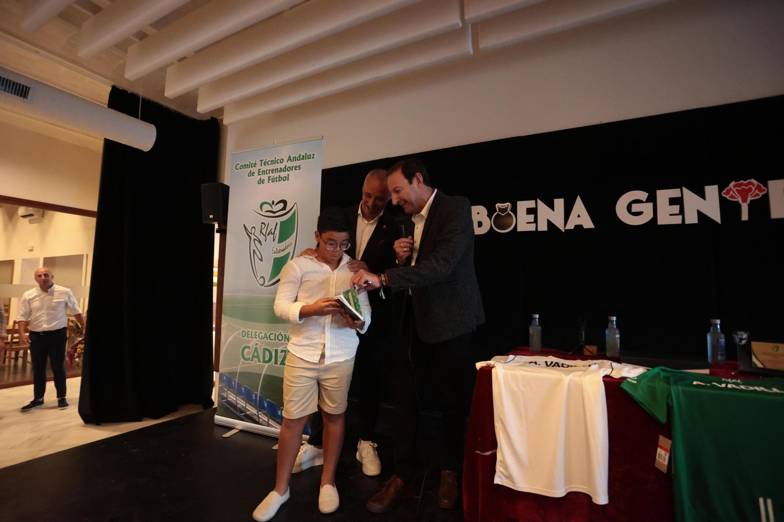 Los mejores momentos del homenaje a Antonio Vadillo