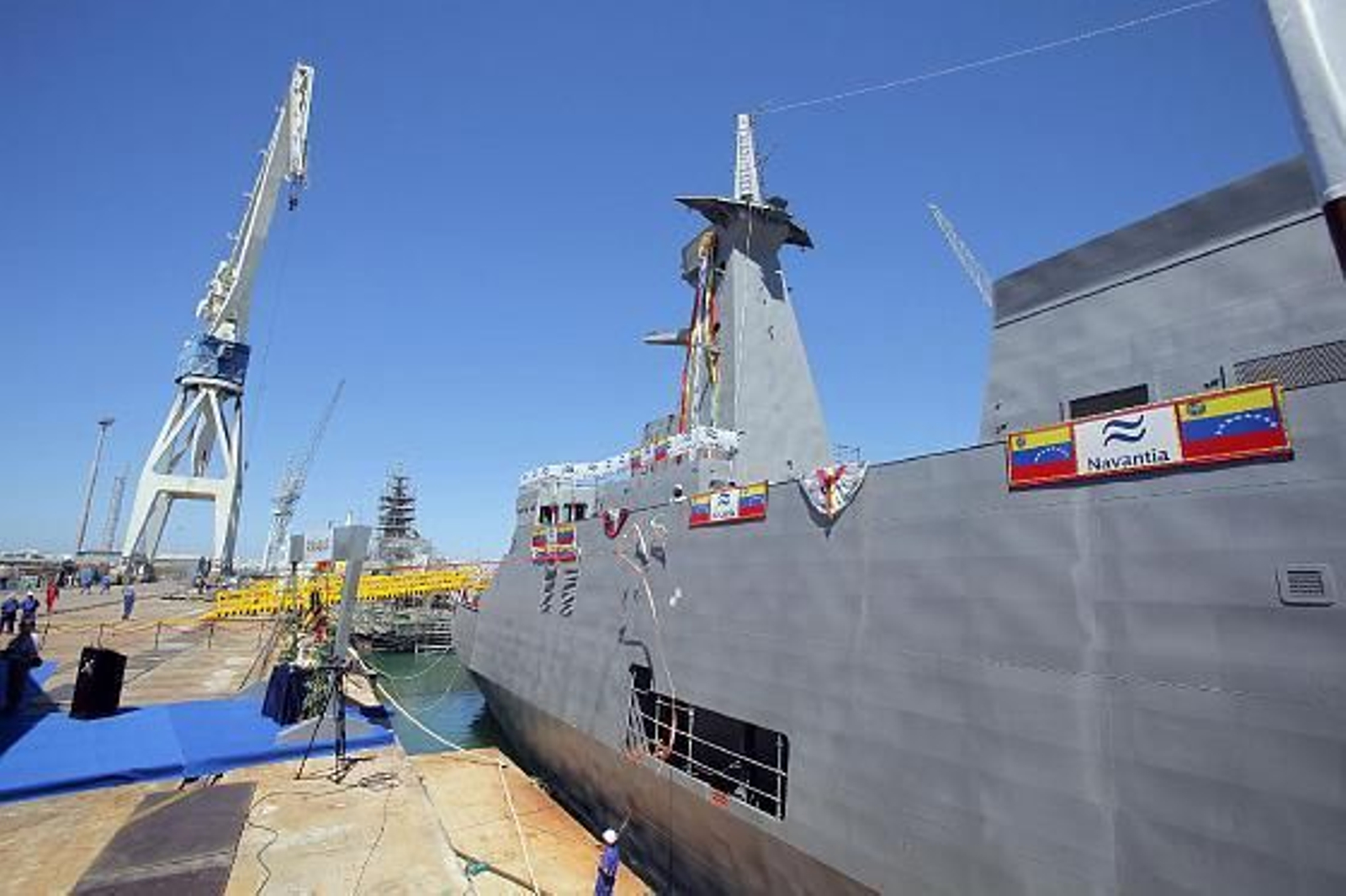 Botadura en el astillero de Puerto Real de la patrullera oceánica de vigilancia de la Zona de Exclusión Económica 'Kariña', construida por Navantia para la Armada bolivariana de Venezuela

Foto: Jesus Marin