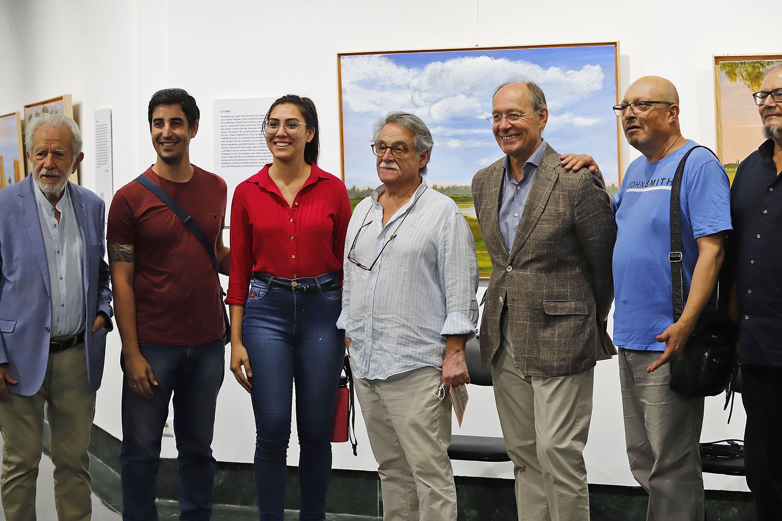 Imágenes de la inauguración de la exposición 'Pasajes y Paisajes de Doñana' de Juan VIlla