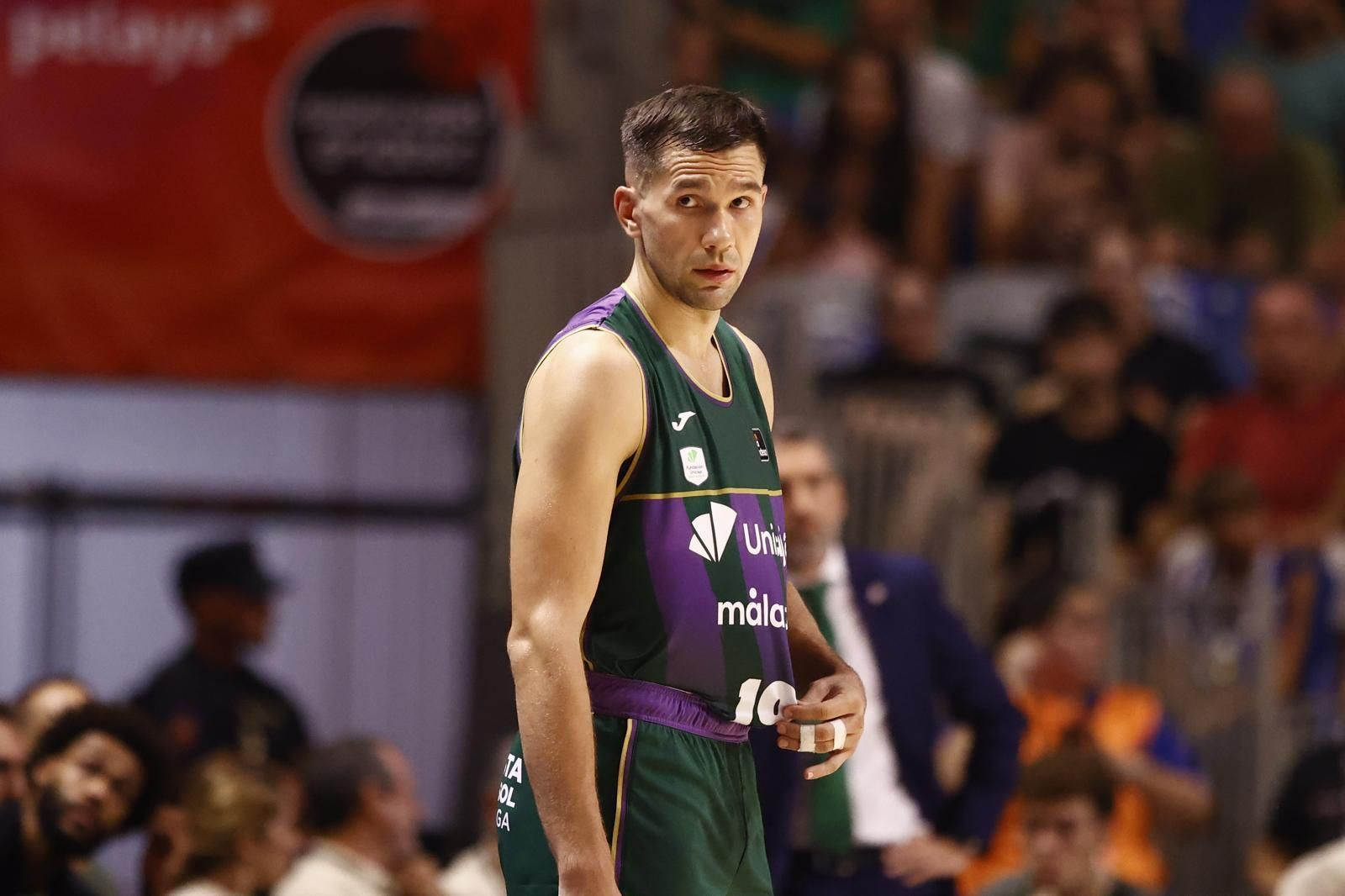 El Unicaja - Valencia Basket de la Supercopa, en fotos