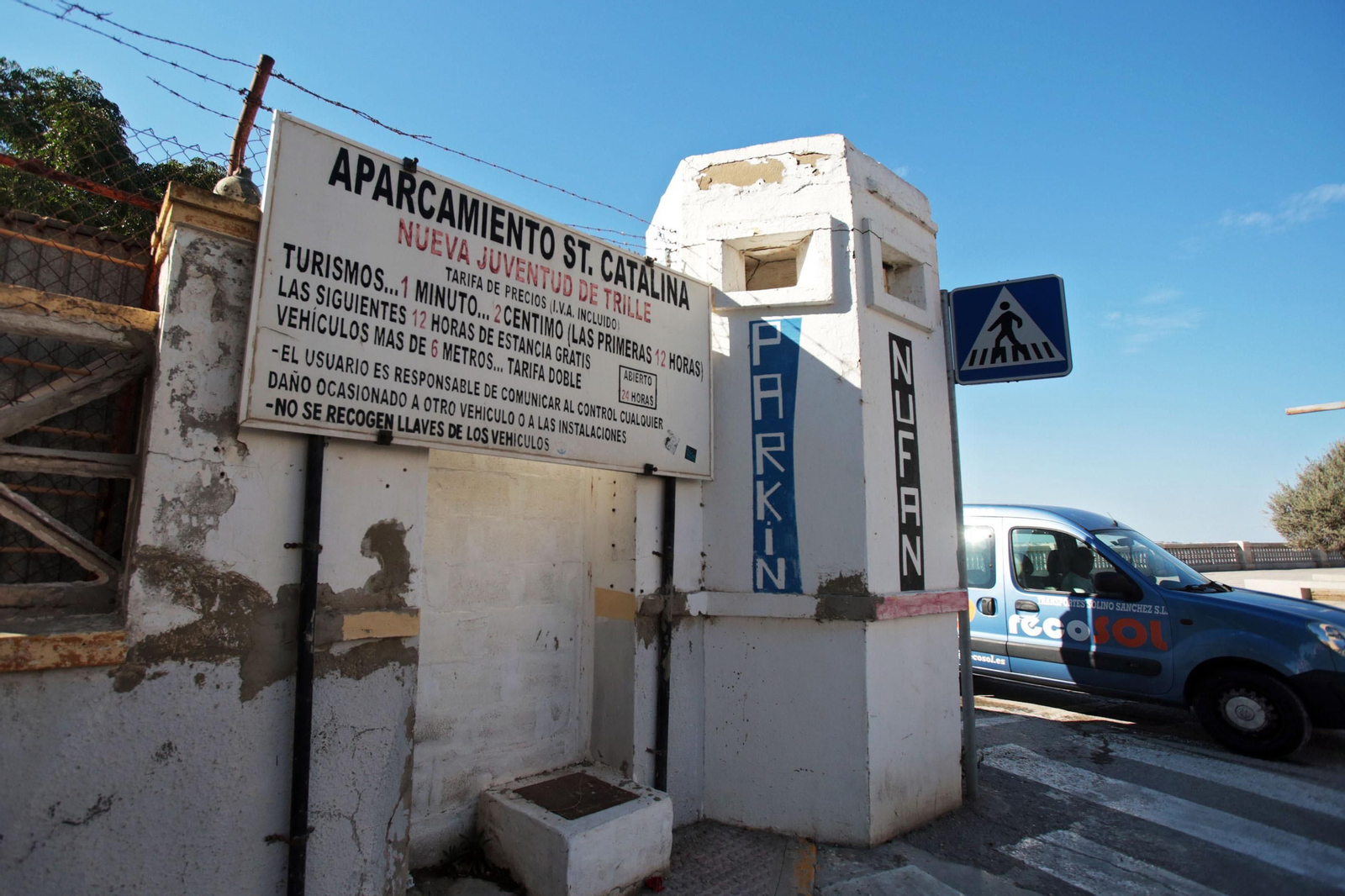 Seis  solares vacíos en Cádiz para vergüenza de la ciudad