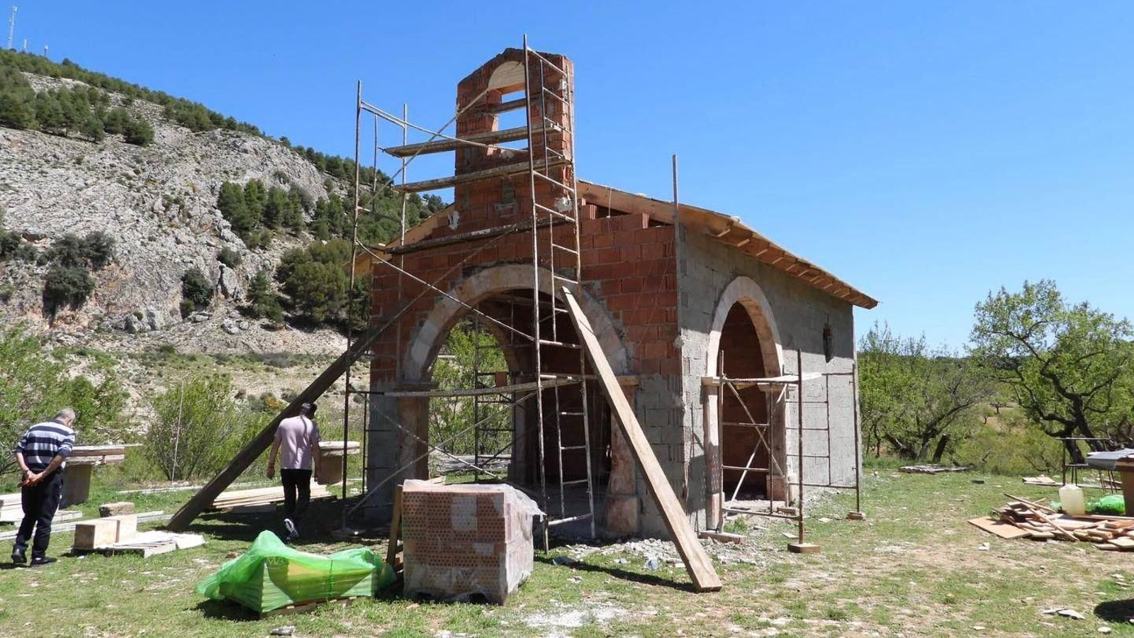 La ermita en fase de construcción.
