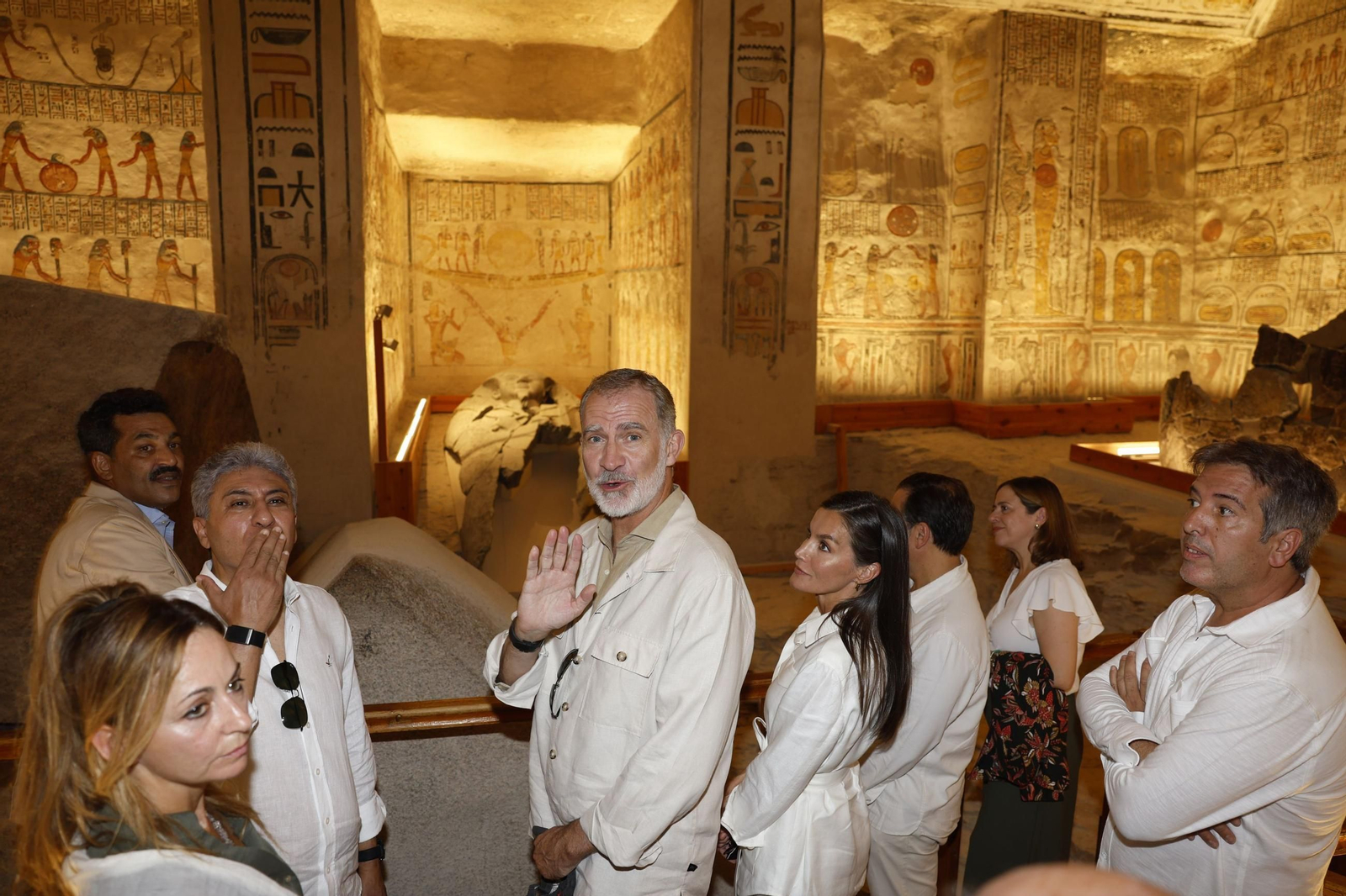 Las fotos de la visita de don Felipe y doña Letizia al Valle de los Reyes de Egipto, en Luxor