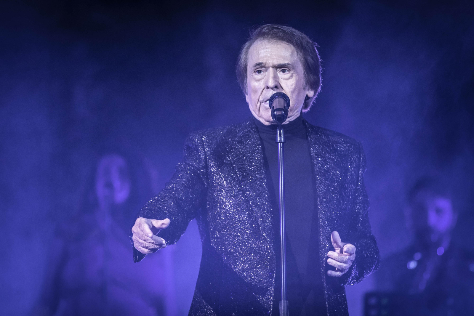 Raphael cierra el ciclo 1001 Músicas en el Generalife, en imágenes