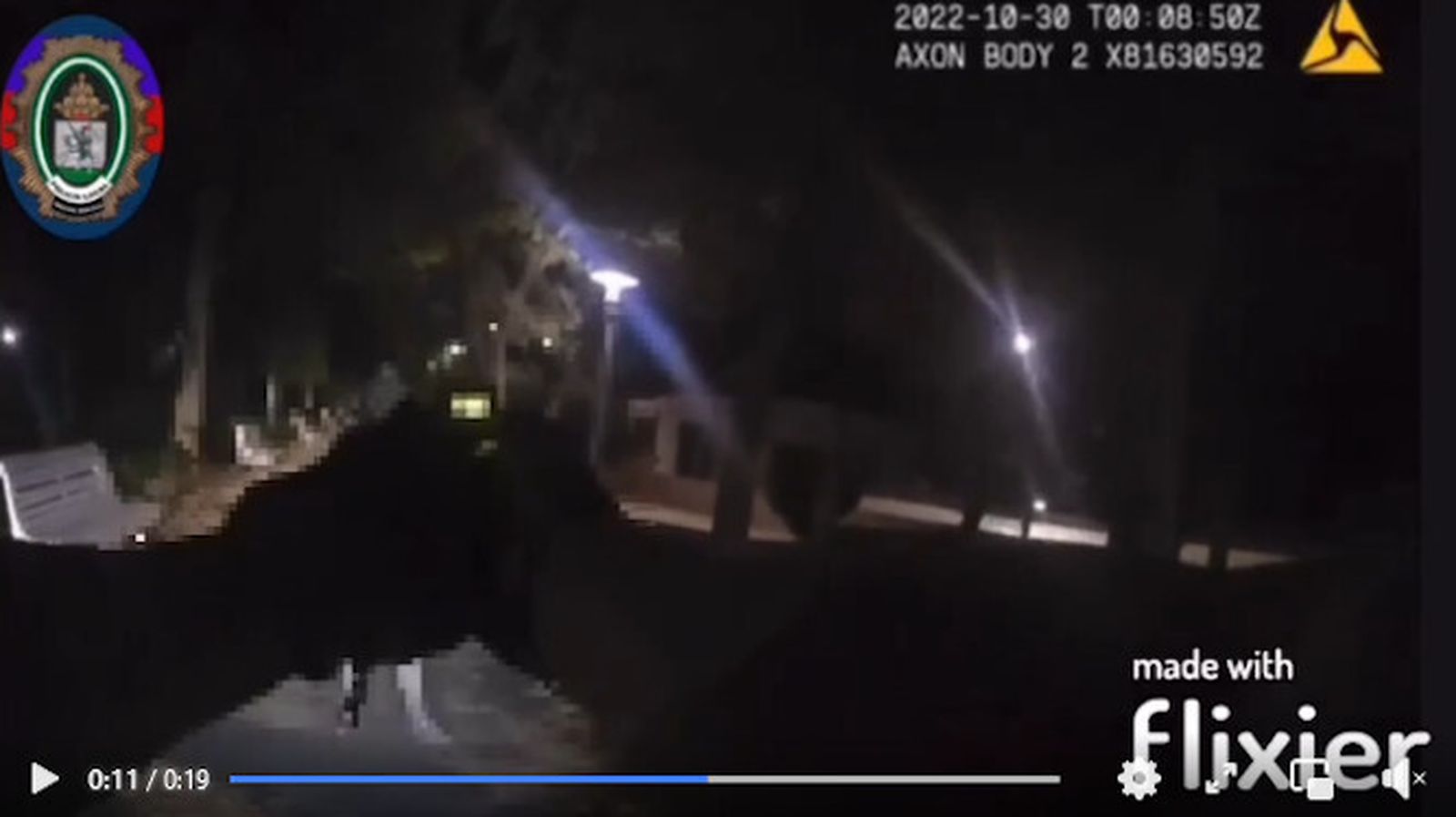 Fotograma del vídeo de la actuación en Medina con una pistola táser.