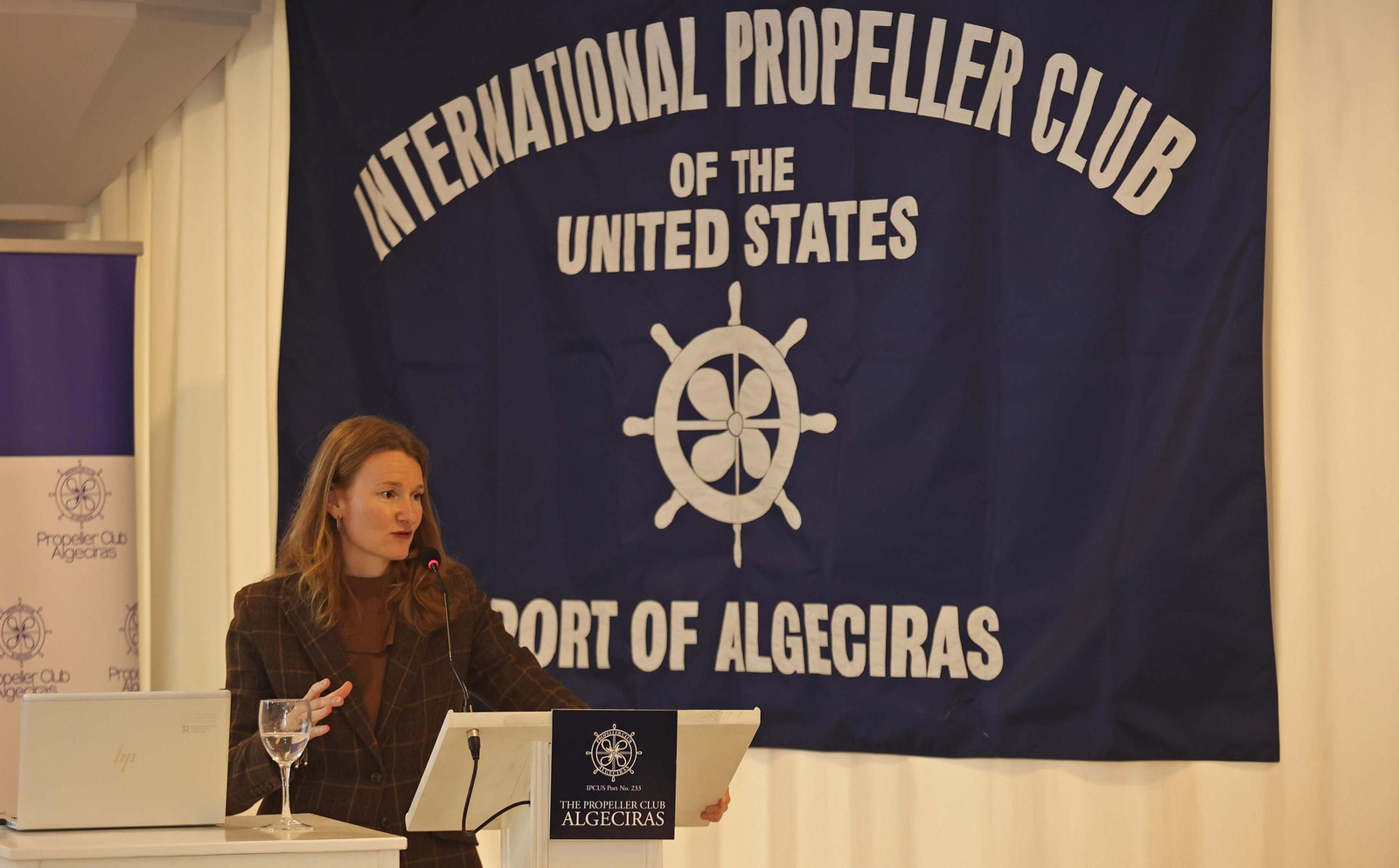 Fotos del almuerzo del Propeller Club de Algeciras con Isabel Sánchez-Trasancos de Toro