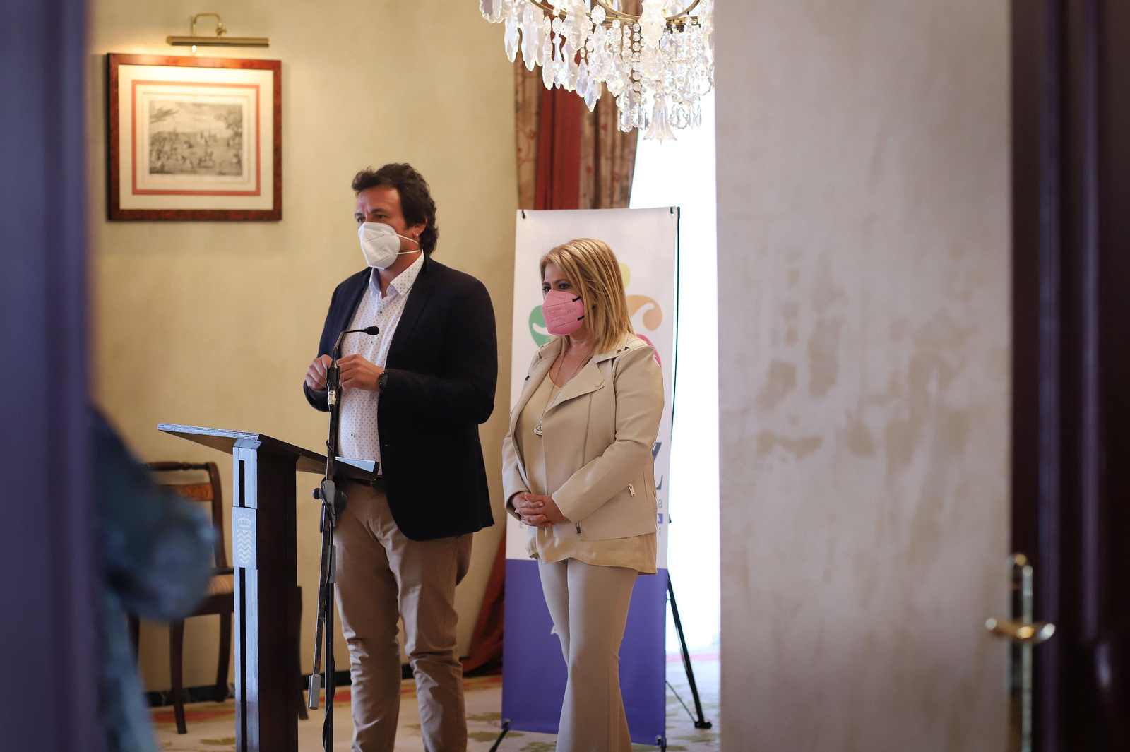 Kichi visita al ayuntamiento de Jerez