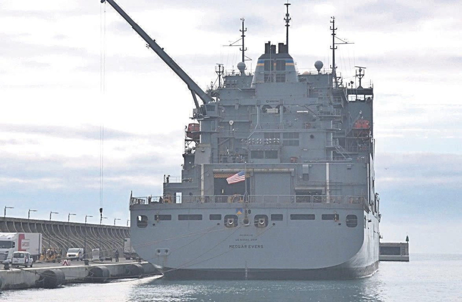 Carguero norteamericano ‘Medgar Evers’ atracado en el muelle de levante.