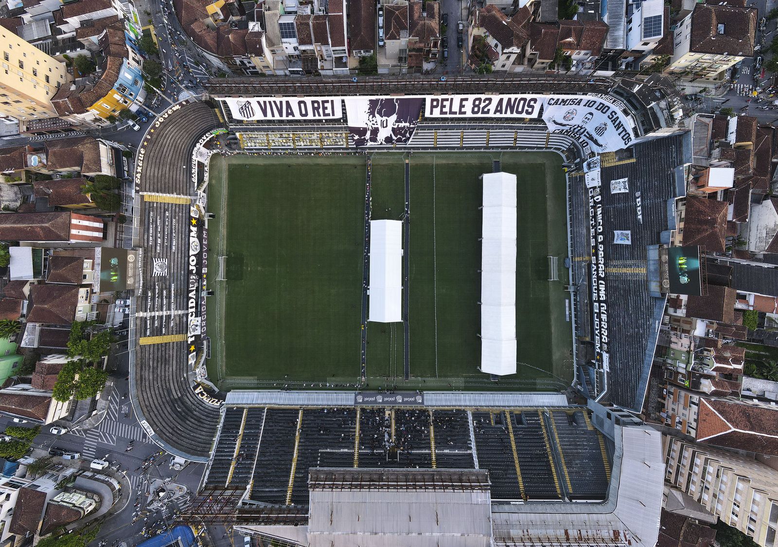 Las fotos del entierro de Pelé