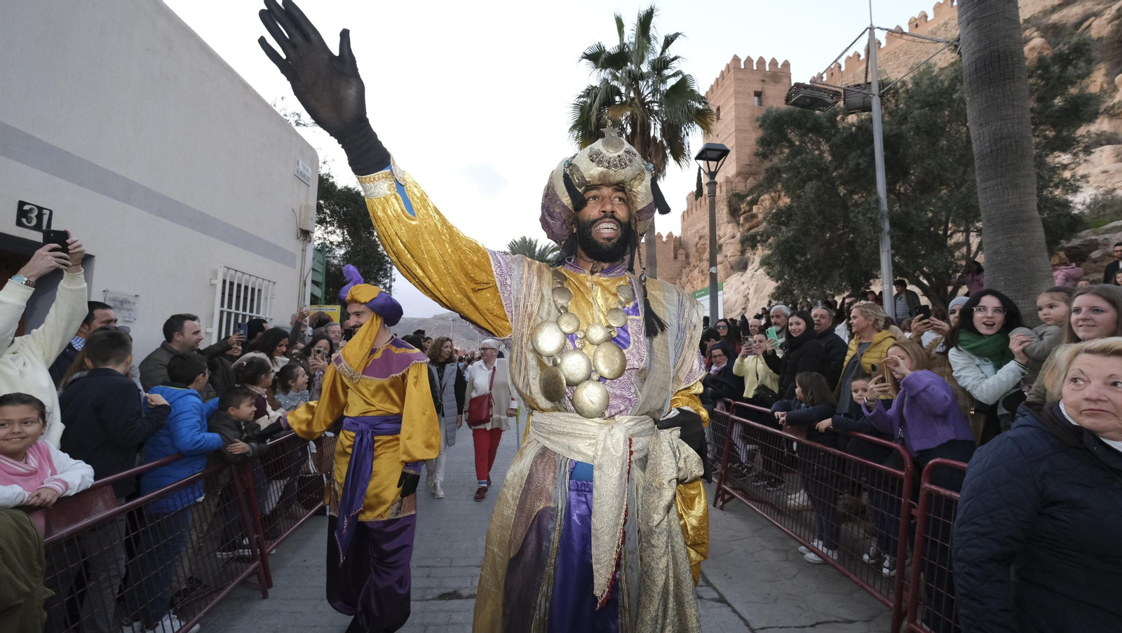 Imágenes de la Cabalgata de los Reyes Magos en Almería
