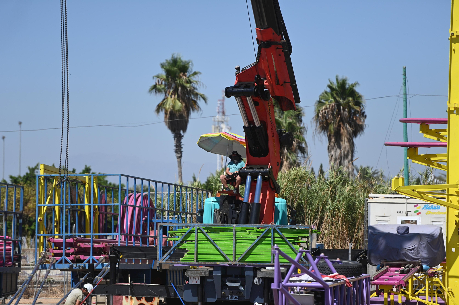 Feria de Málaga 2022: últimos retoques en el Real y el Centro (fotos)