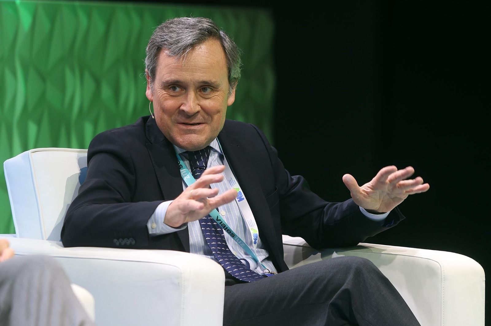 Imágenes de las mesas redondas 'H2V como vector de descarbonización' y 'Metanol Verde' este viernes en Huelva