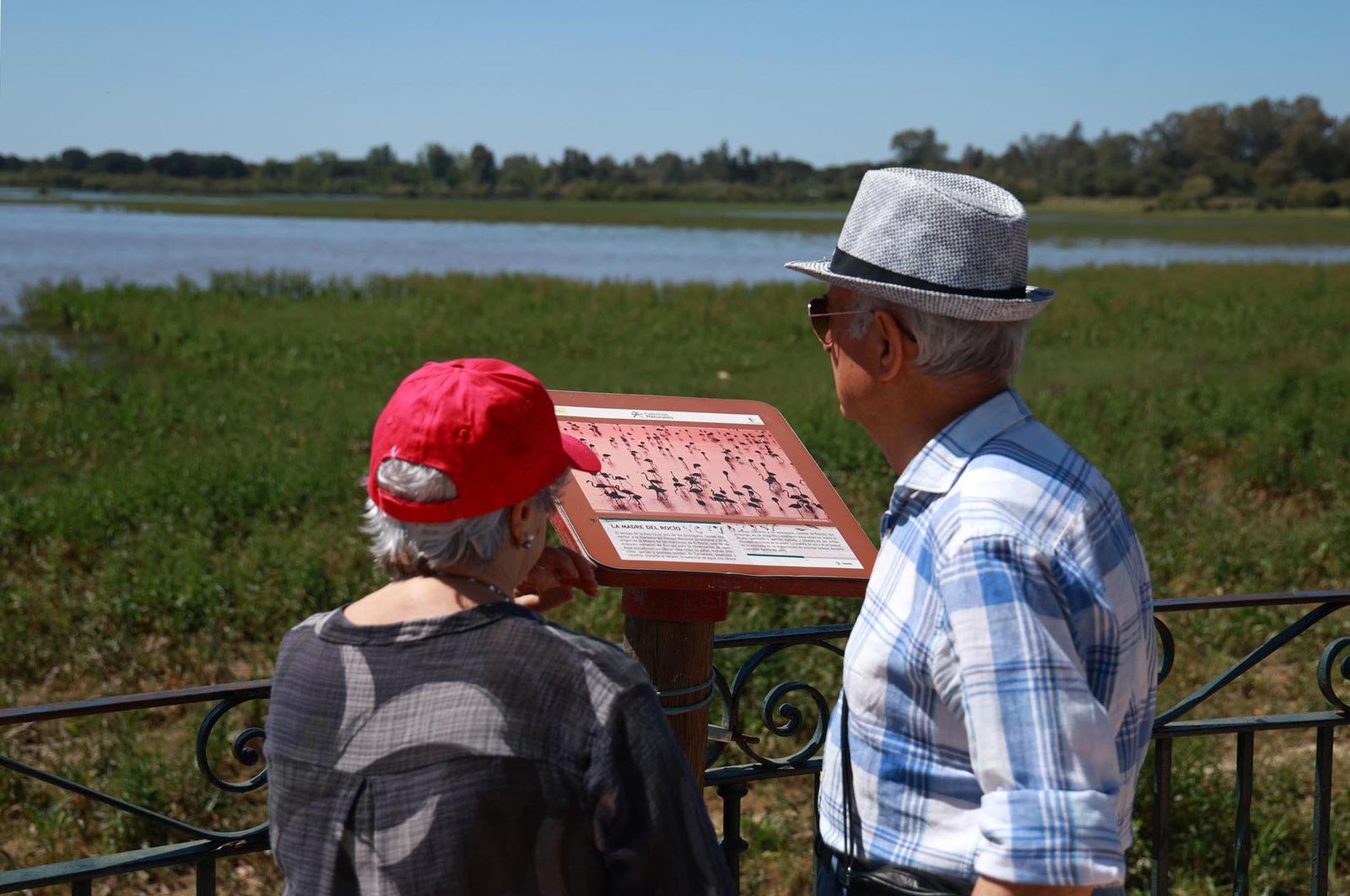 Imágenes del domingo 14 de abril en Huelva