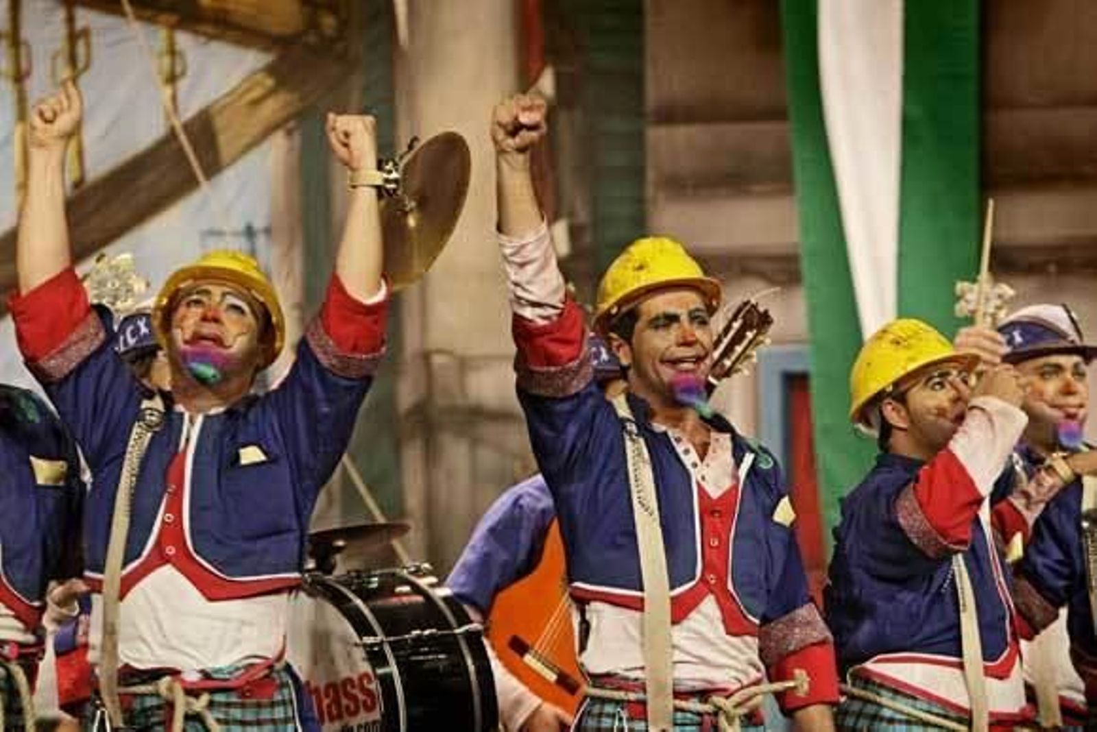 Comparsa 'Los currelantes' (2º premio)

Foto: Julio Gonzalez-Jesus Marin-Lourdes de Vicente