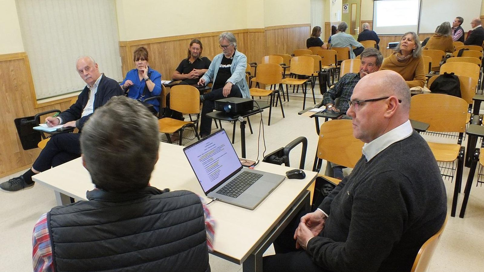 Un momento de la reunión celebrada en la Casa Ciudadana