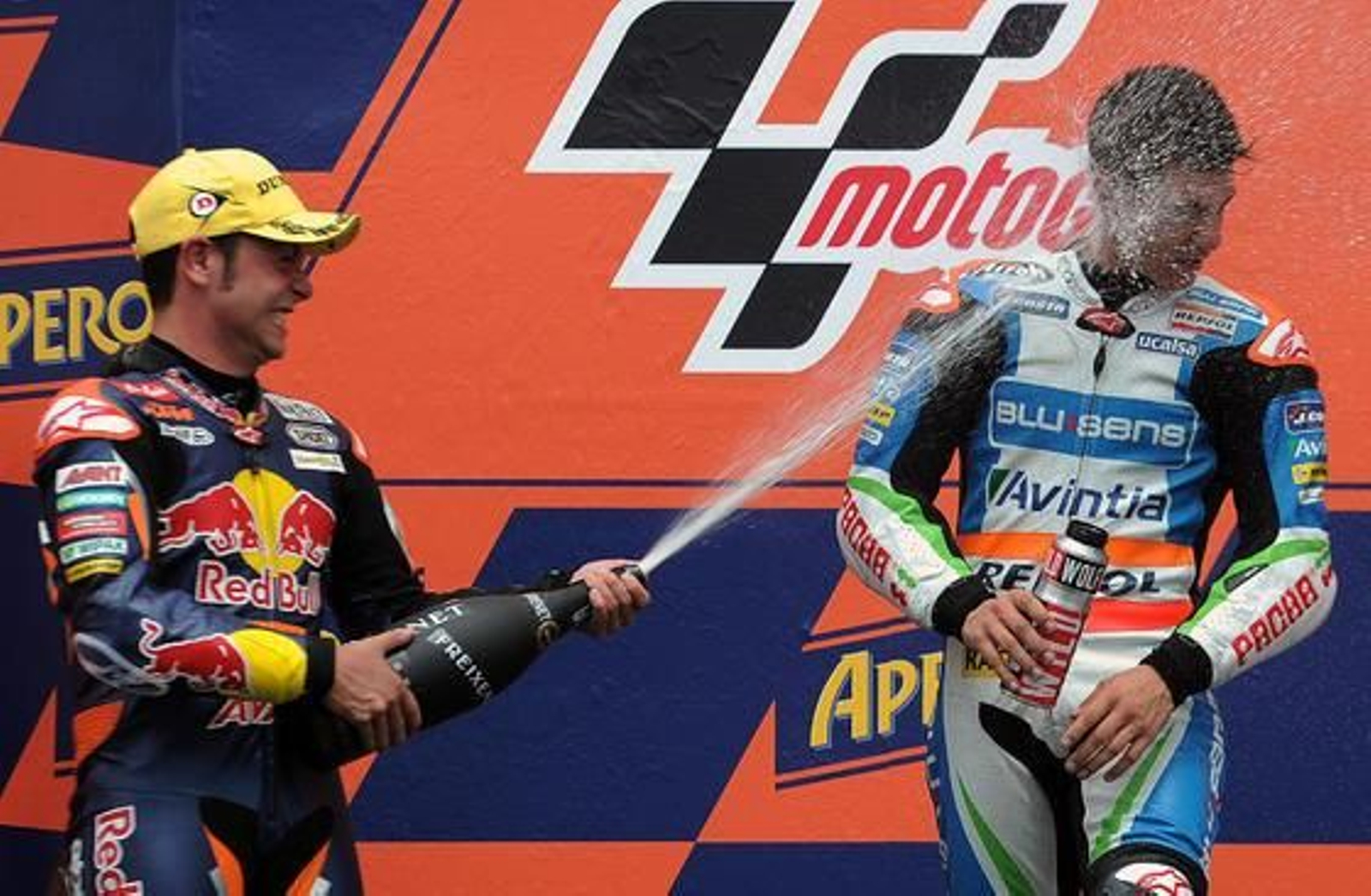 Las imágenes de la carrera de Moto3 del Gp de Cataluña.

Foto: AFP