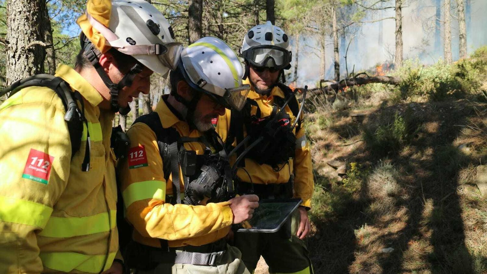 Profesionales del Infoca de Almería durante la realización de quemas prescritas