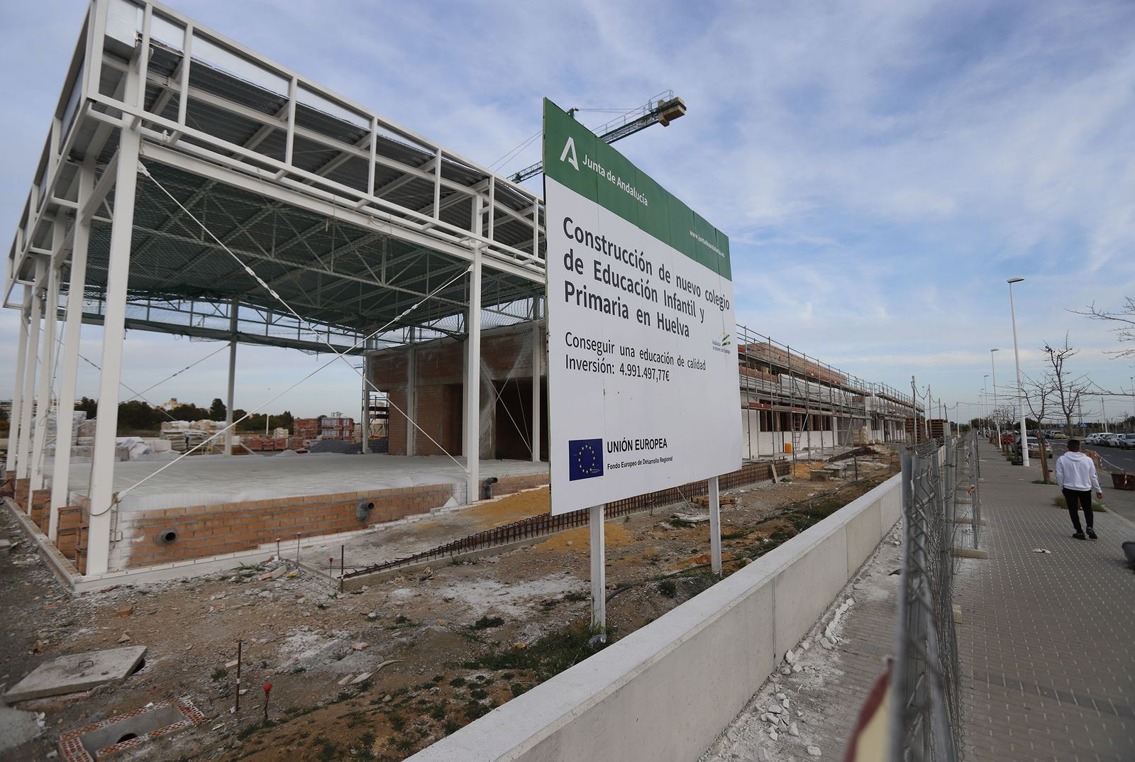 Estado actual de las obras del colegio del Ensanche en la capital onubense.