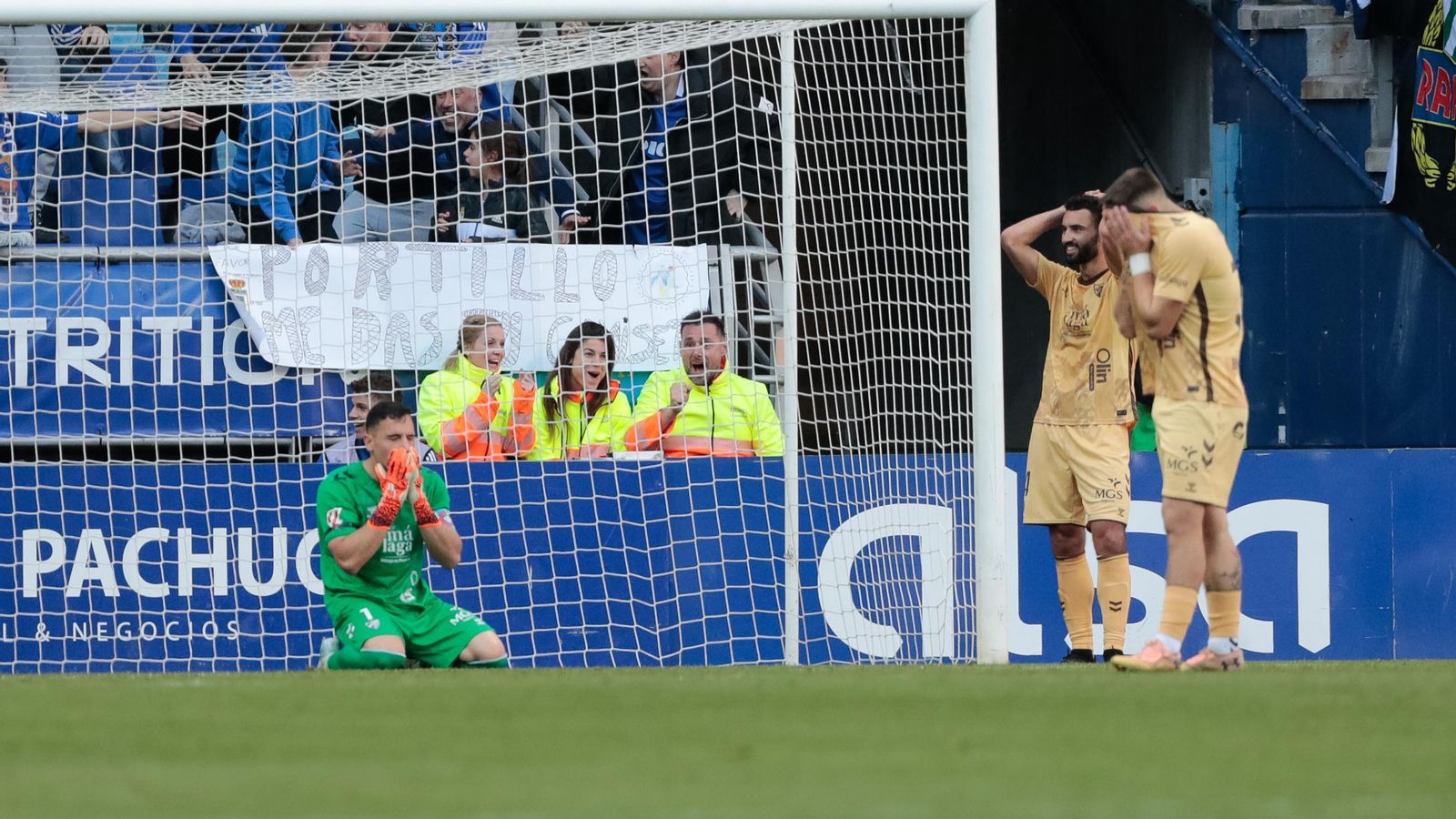 El Real Oviedo-Málaga CF, en fotos