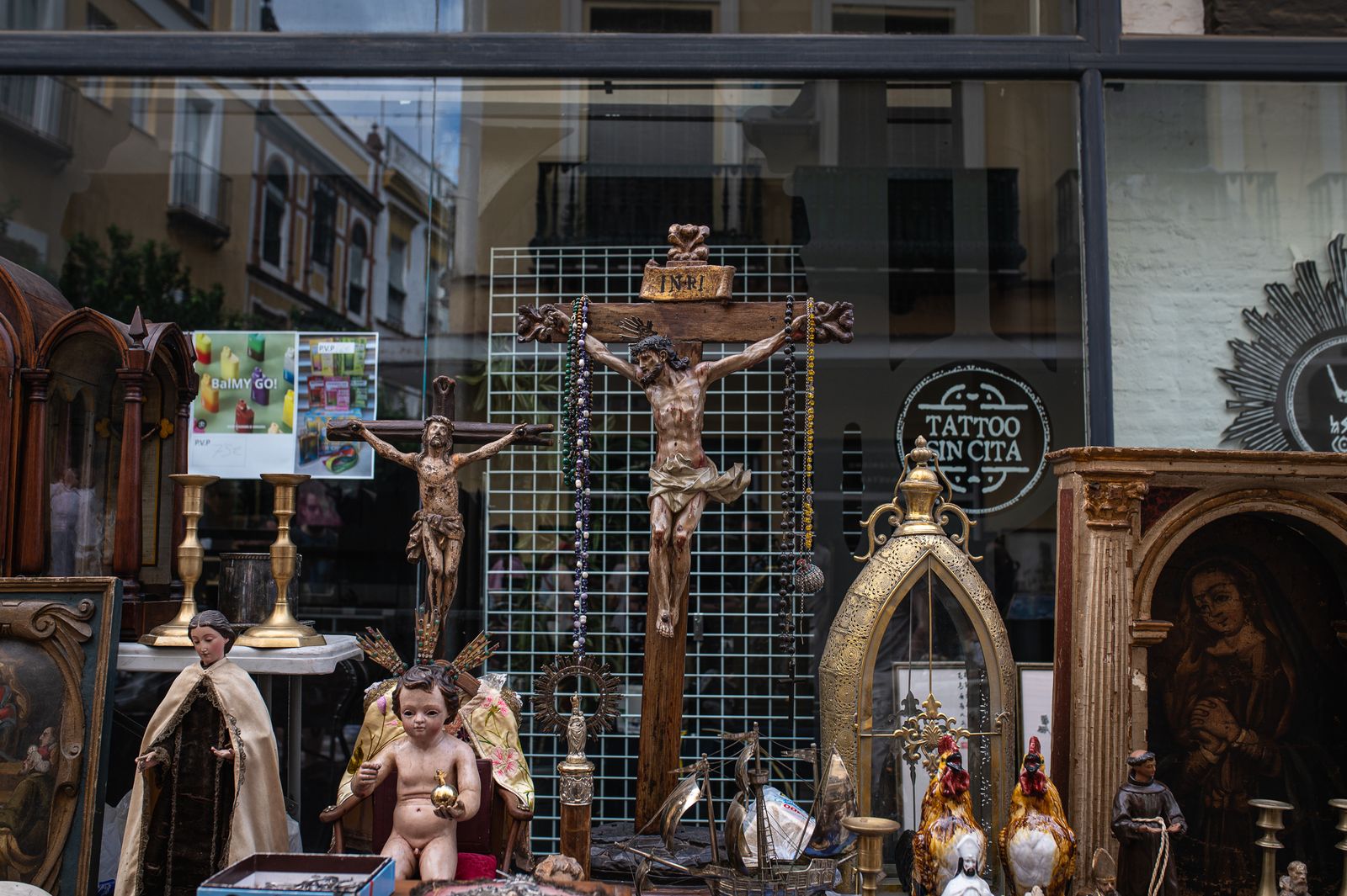 Una mañana en el mercado del jueves de la calle Feria