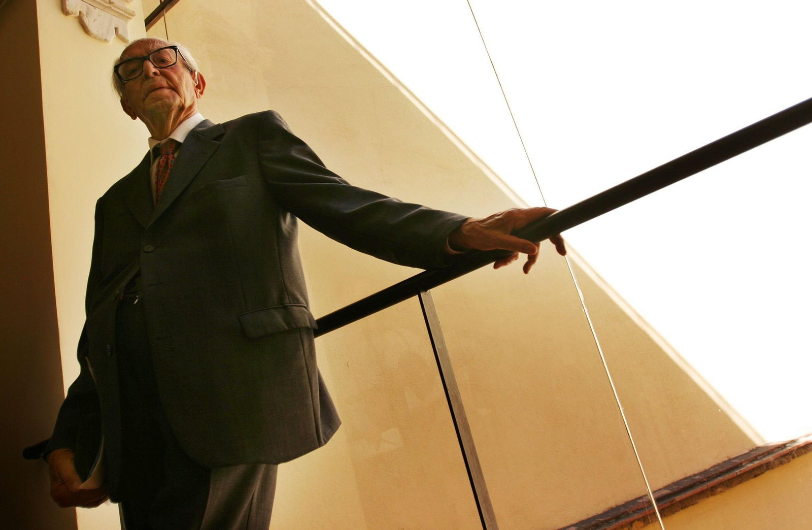 El filósofo Adolfo Sánchez Vázquez, antes de recoger en Málaga el premio María Zambrano.