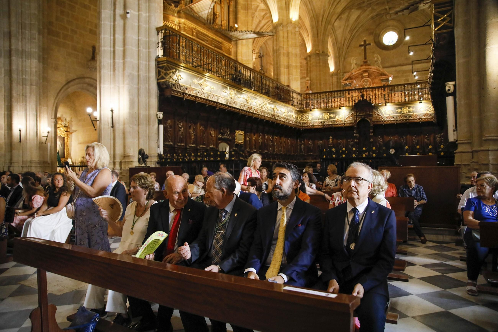 Las imágenes de la santa misa estacional presidida por el obispo de Almería, con la interpretación de Anacrusa