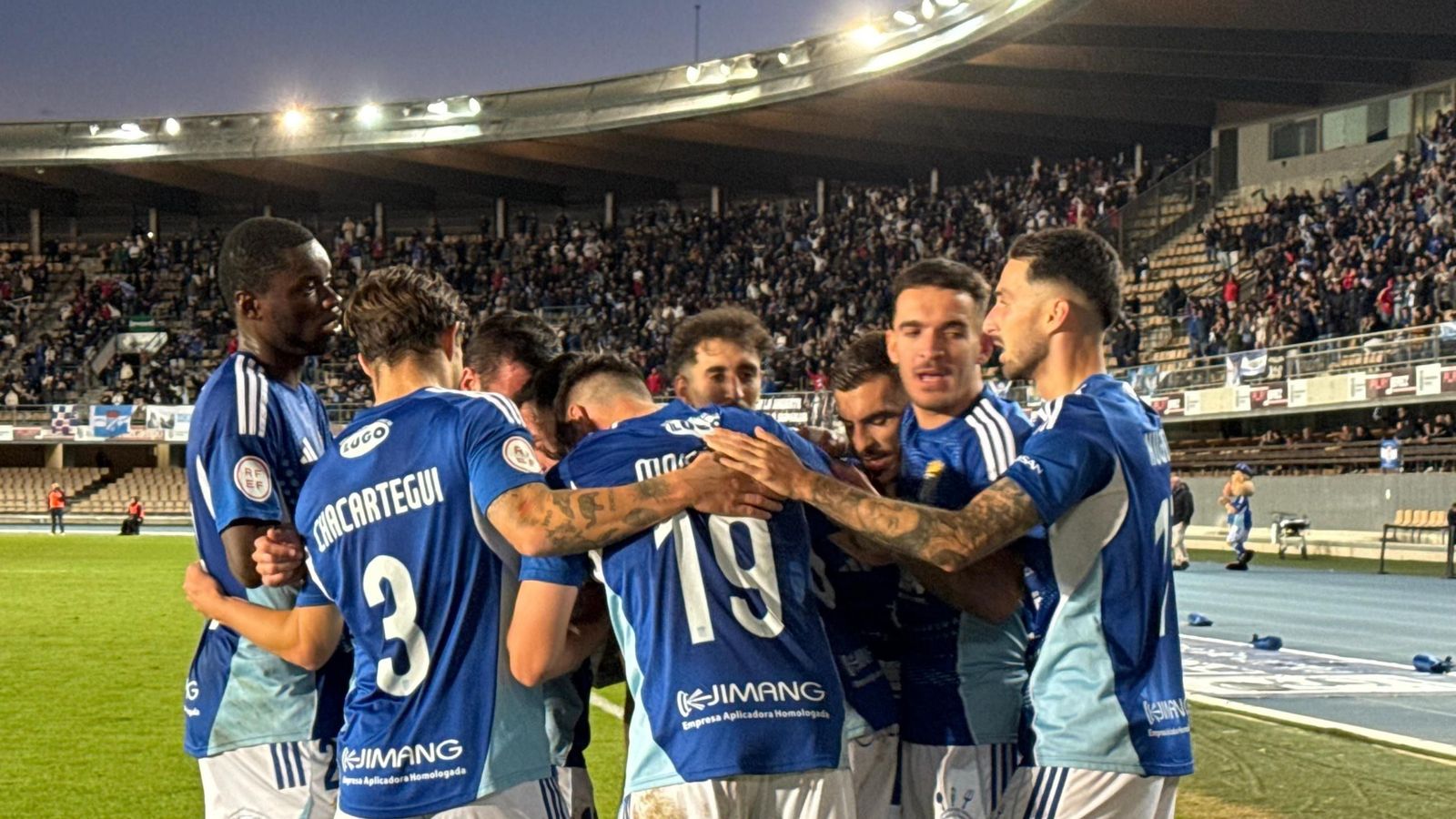 Los jugadores del Xerez celebran uno de sus goles en Chapín esta temporada.