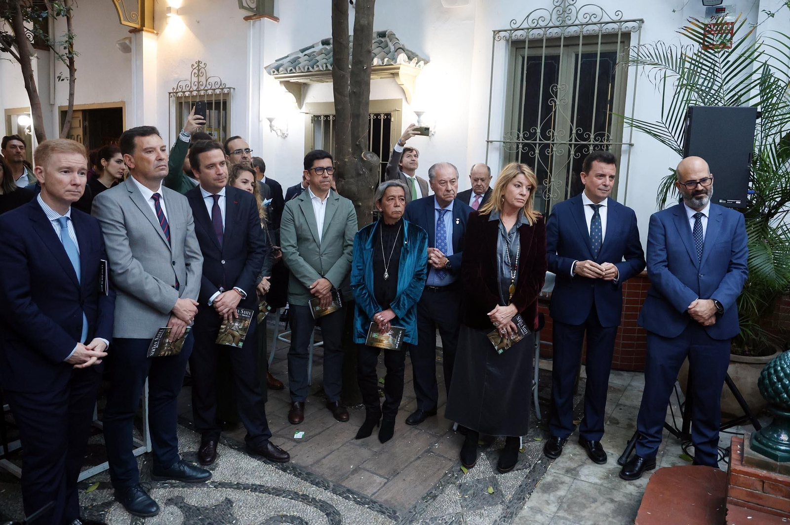 Imágenes de la presentación de "La Guía de Semana Santa de Huelva y Provincia" de Huelva Información