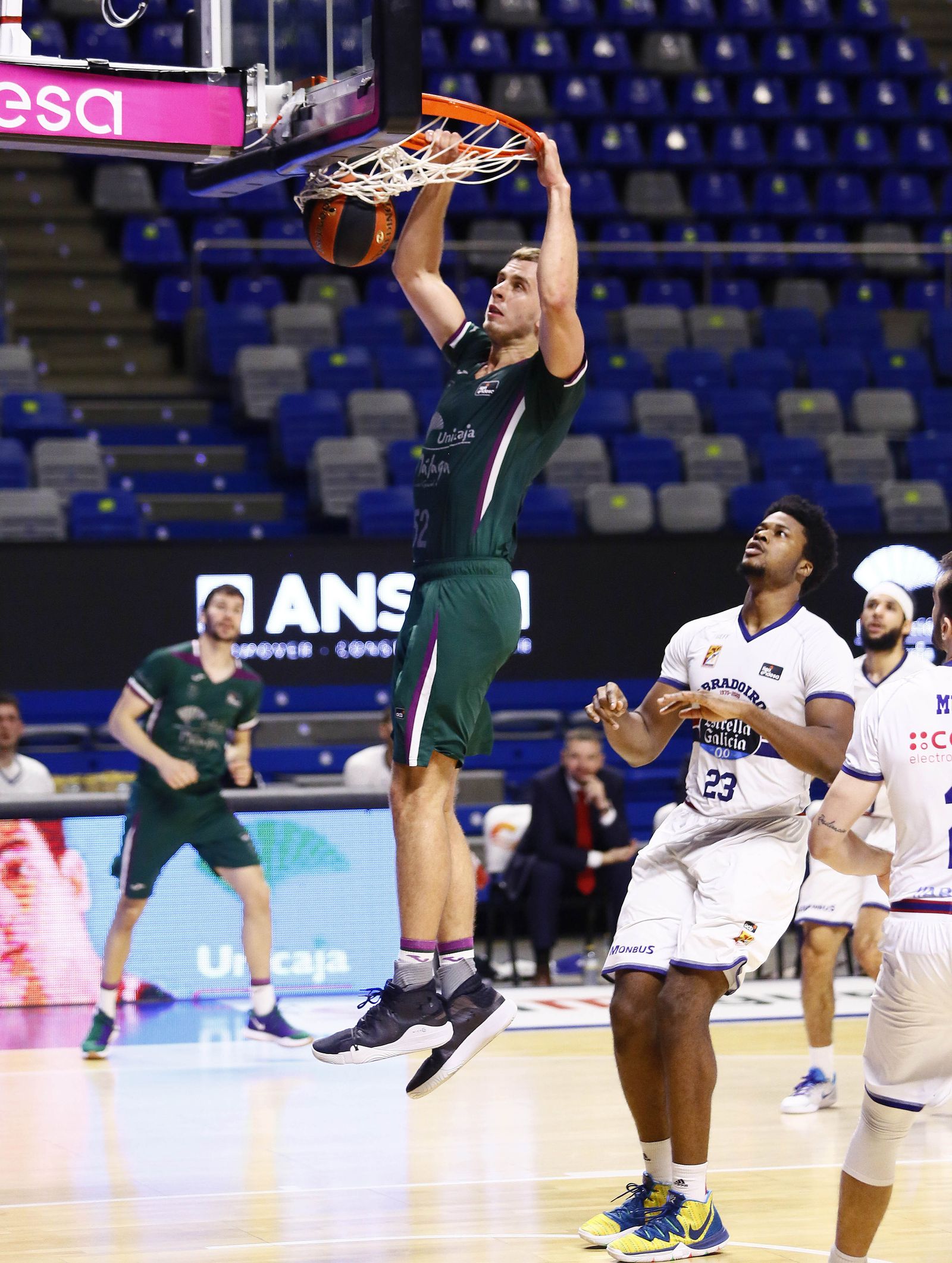 El Unicaja-Obradoiro, en fotos