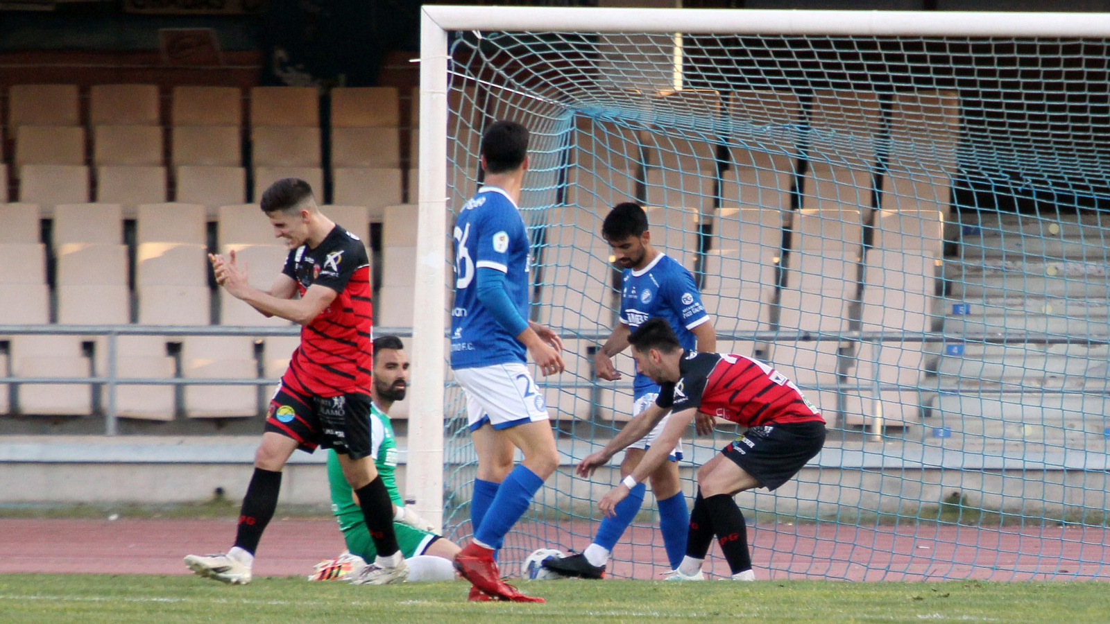 Imágenes del Xerez DFC contra Salerm Puente Genil en Chapín