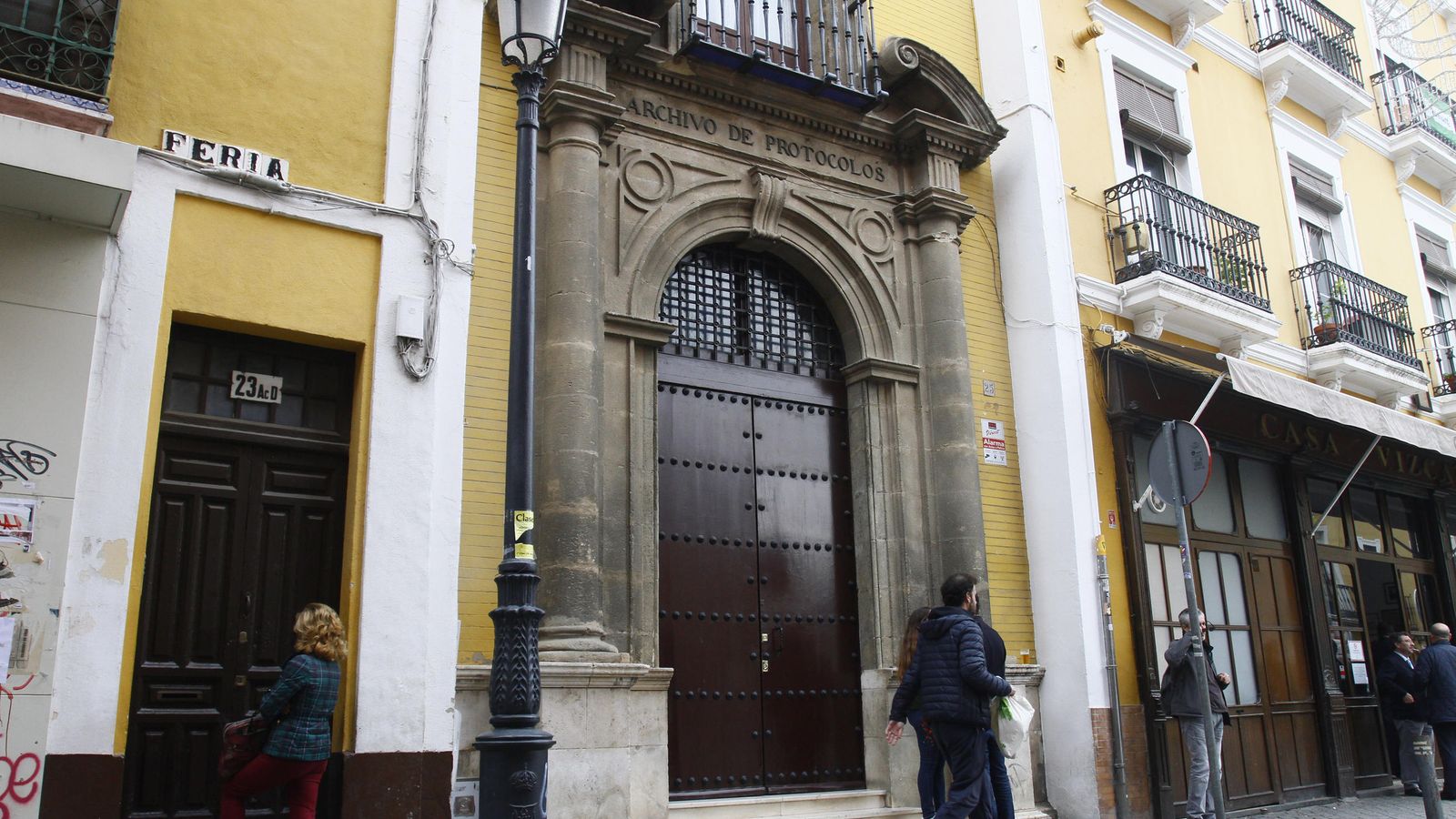 Fachada principal del Archivo de Protocolos, en la calle Feria