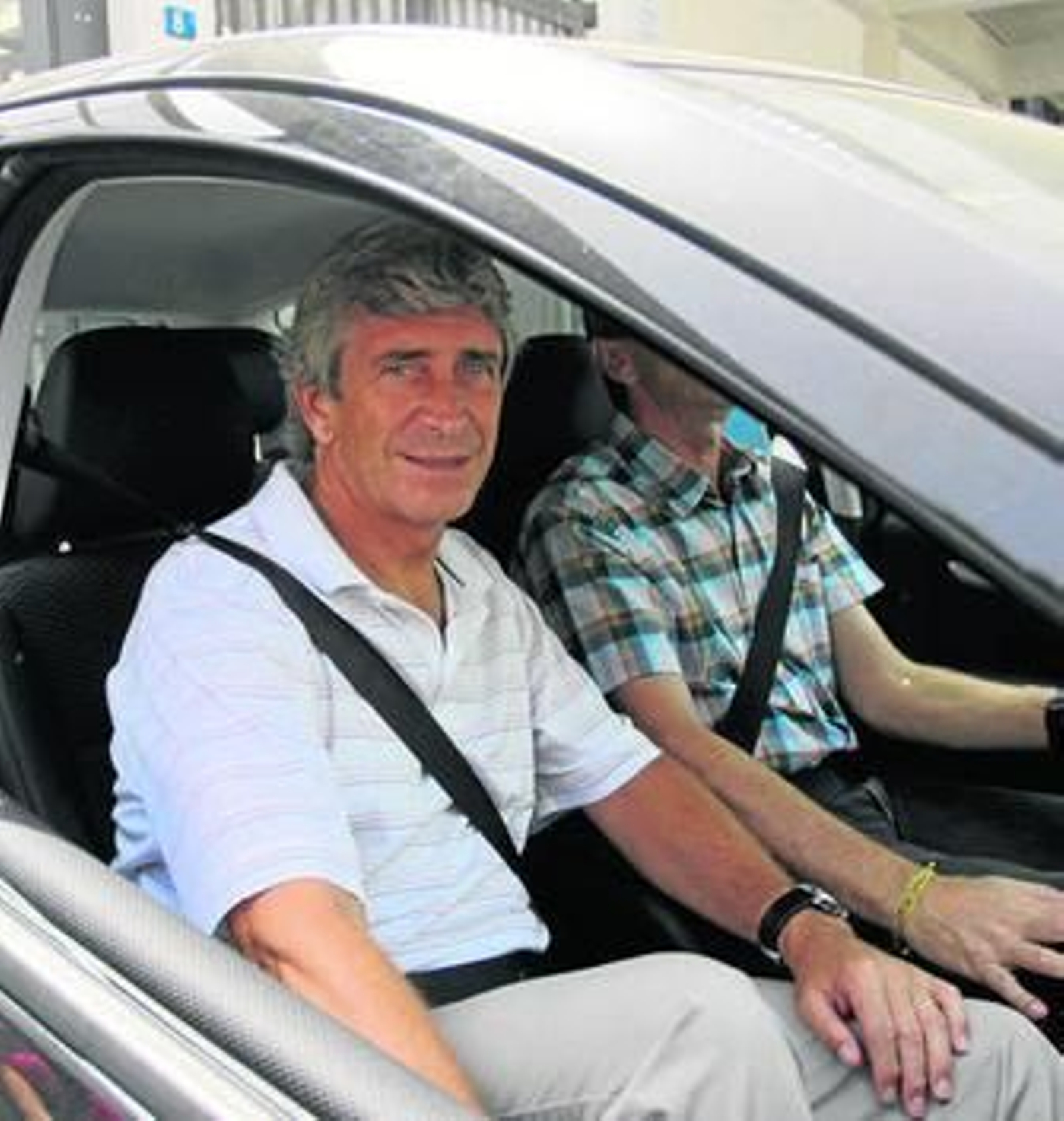 Pellegrini sale junto a Cousillas de un entrenamiento en La Rosaleda.