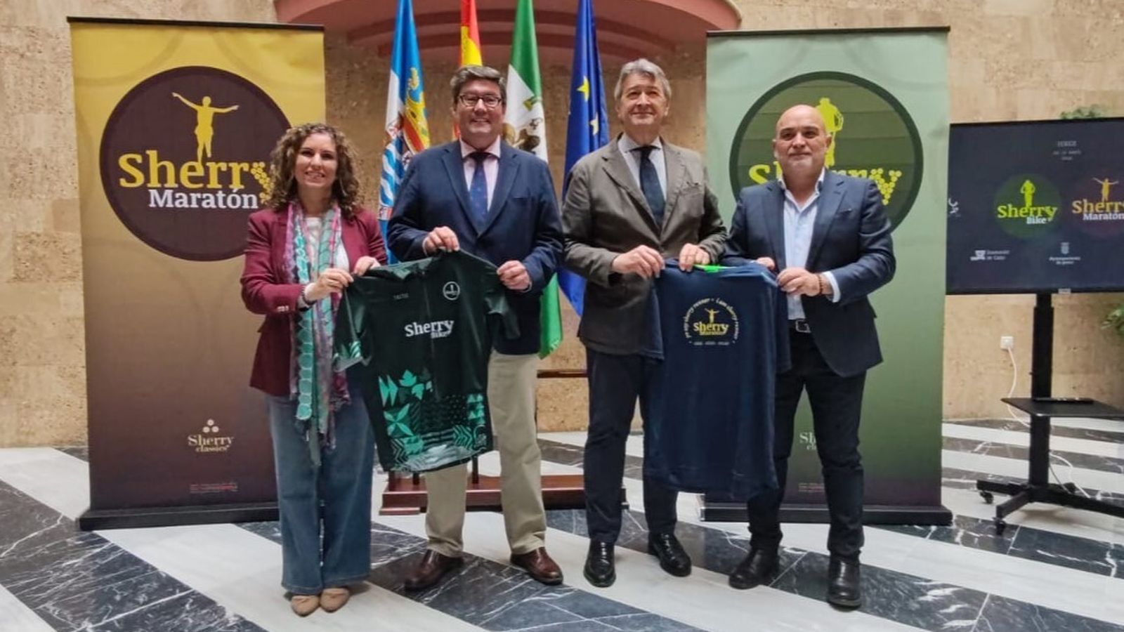 La Sherry Maratón y la Sherry Bike se ha presentado en el Ayuntamiento de Jerez.