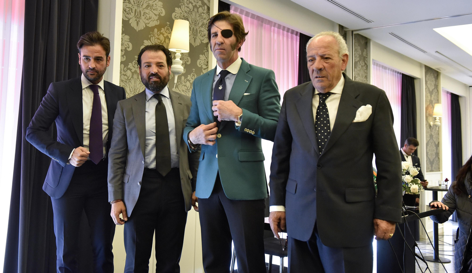 El anuncio de la retirada de Padilla, en imágenes