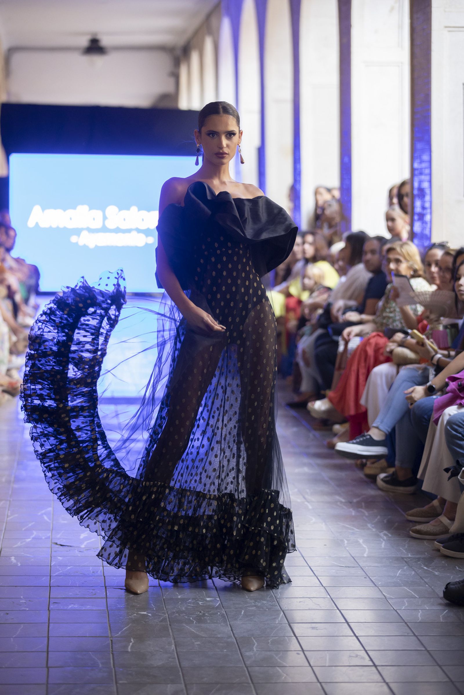 Imágenes del desfile 'Huelva provincia de moda' en la Gran Vía