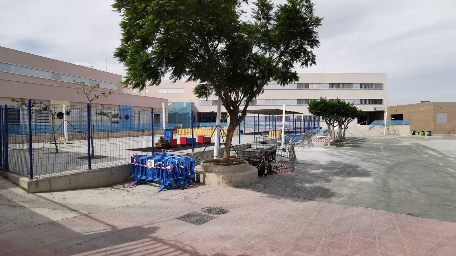 En el colegio Reyes Católicos de Vera hay una clase de Infantil en aislamiento.