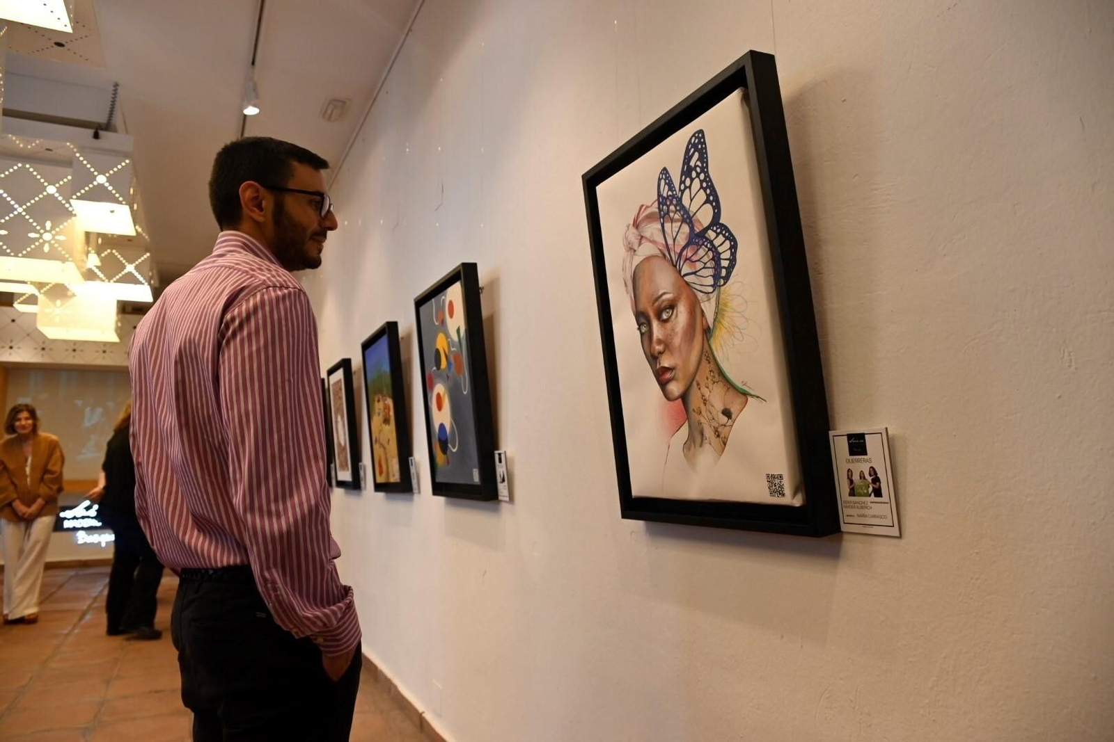 Las mejores imágenes de la exposición 'Soir.ee Mademoiselle Basque' en el Palacio de Viana de Córdoba Las mejores imágenes de la exposición 'Soir.ee Mademoiselle Basque' en el Palacio de Viana de Córdoba