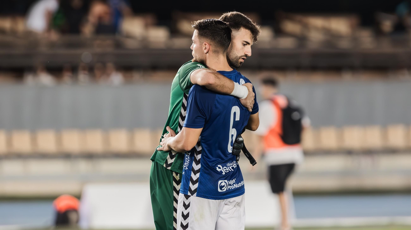 Imágenes del triunfo del Xerez DFC en el 34 Trofeo de la Vendimia