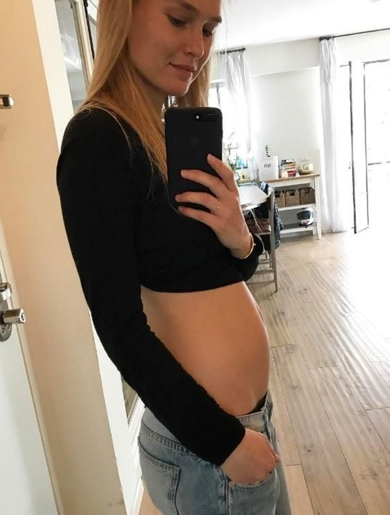 Bar Refaeli anuncia en Instagram su segundo embarazo